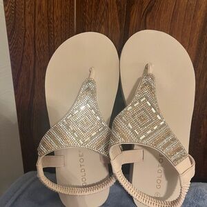 Goldtoe Sequin Sandals, womens size 6, new without tags